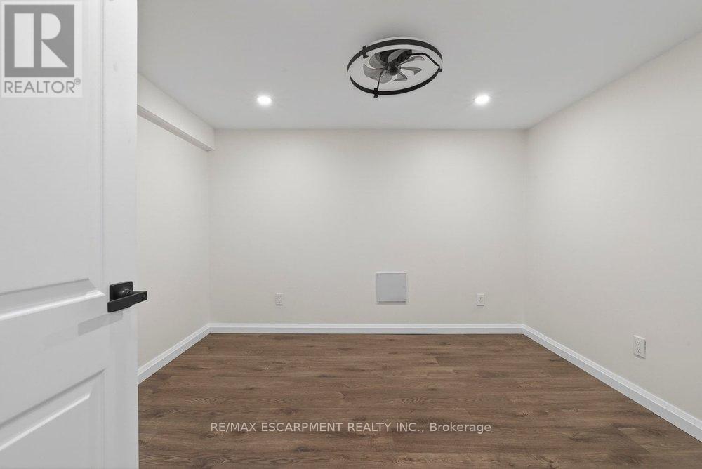 19 Huxley Avenue N, Hamilton, Ontario  L8H 4P1 - Photo 26 - X12776096