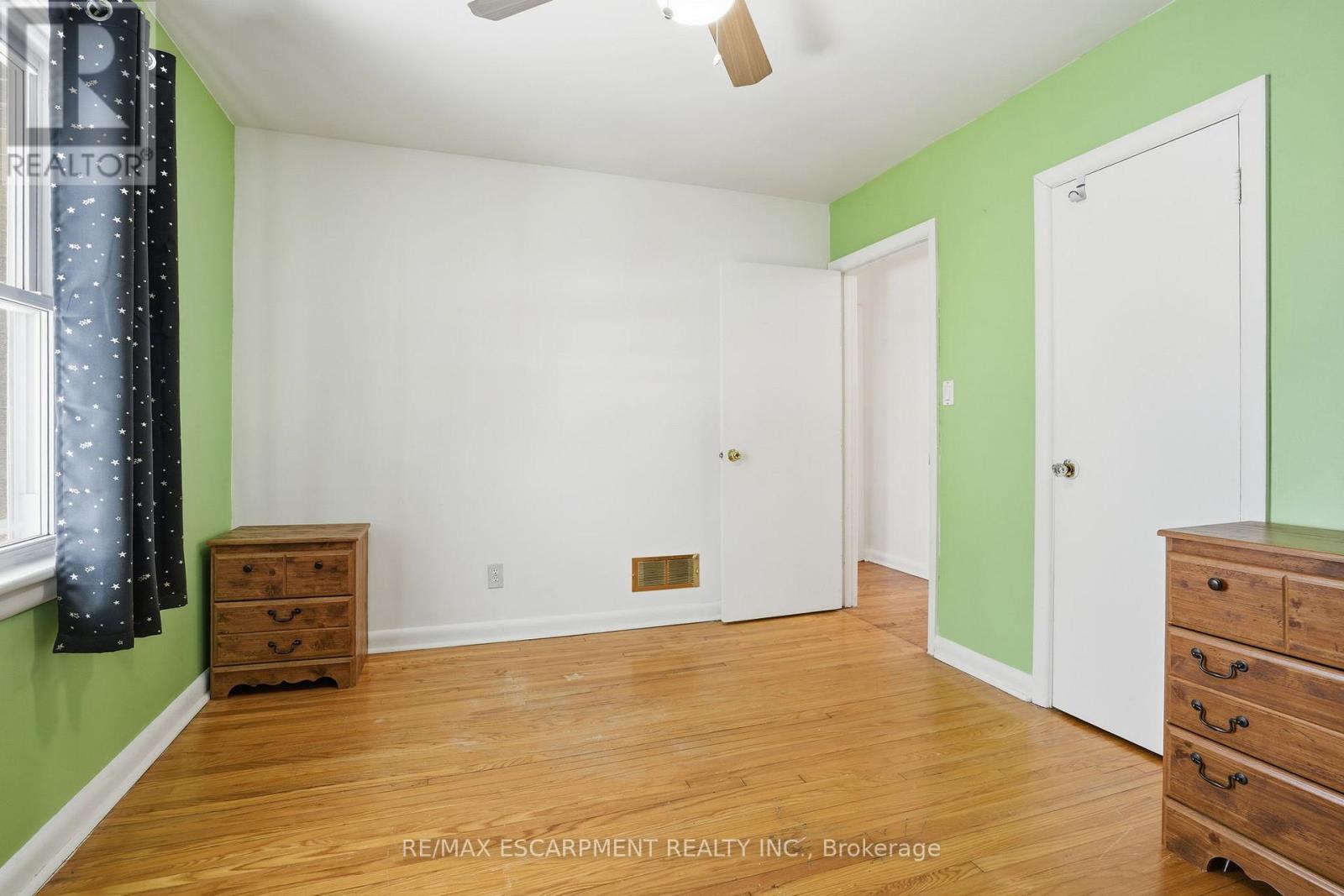 363 East 14th Street, Hamilton, Ontario  L9A 4C3 - Photo 16 - X12776098