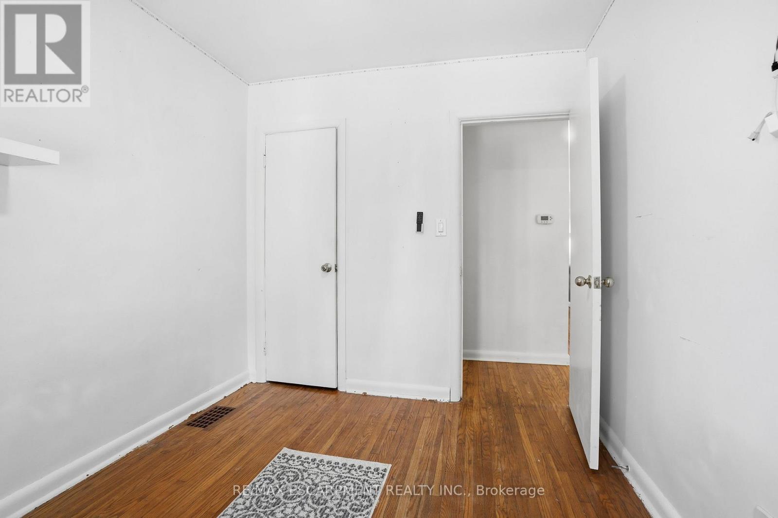 363 East 14th Street, Hamilton, Ontario  L9A 4C3 - Photo 18 - X12776098