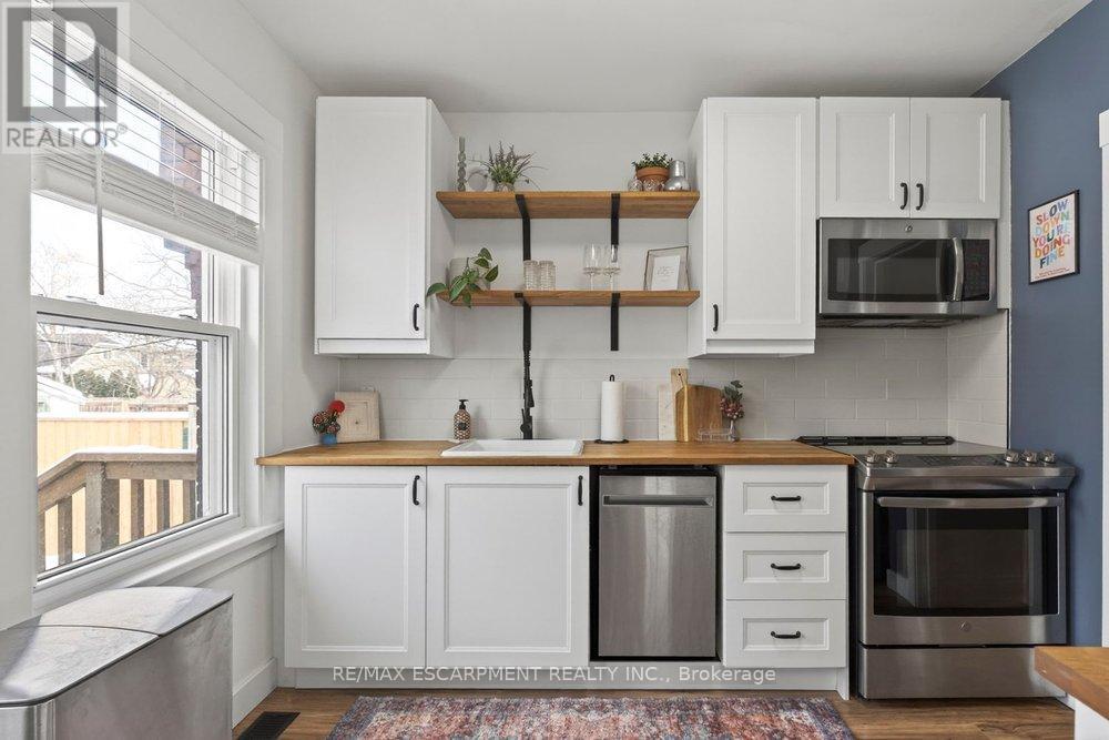 19 Huxley Avenue N, Hamilton, Ontario  L8H 4P1 - Photo 14 - X12776146