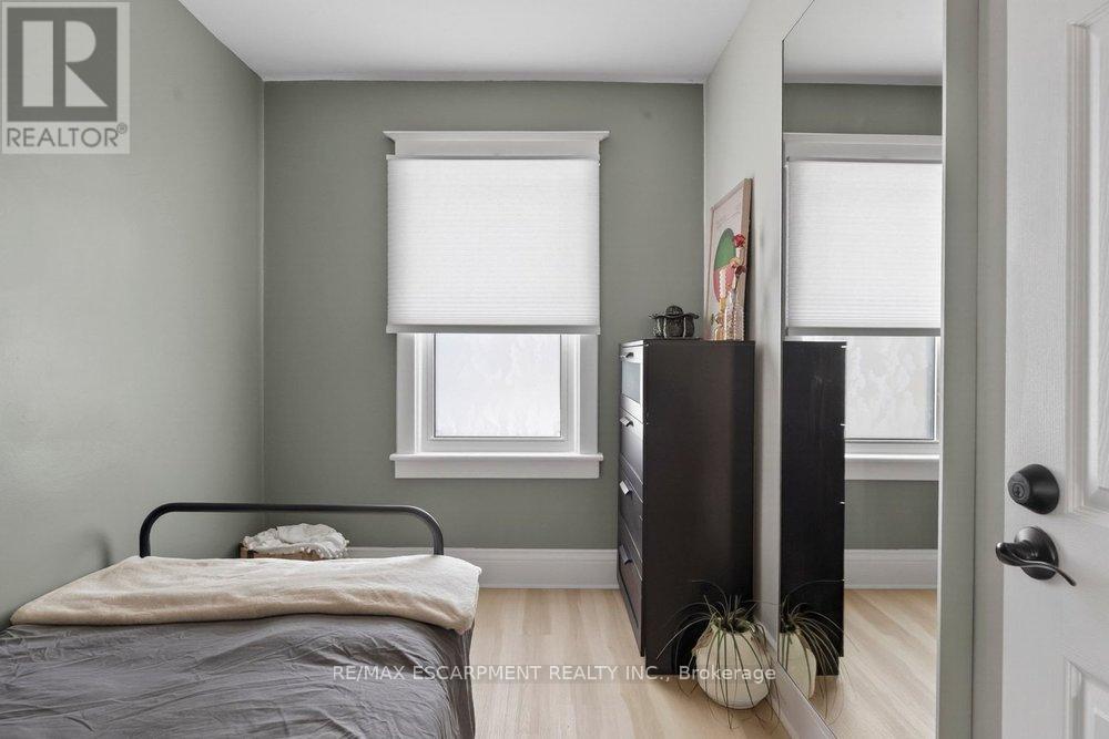 19 Huxley Avenue N, Hamilton, Ontario  L8H 4P1 - Photo 19 - X12776146