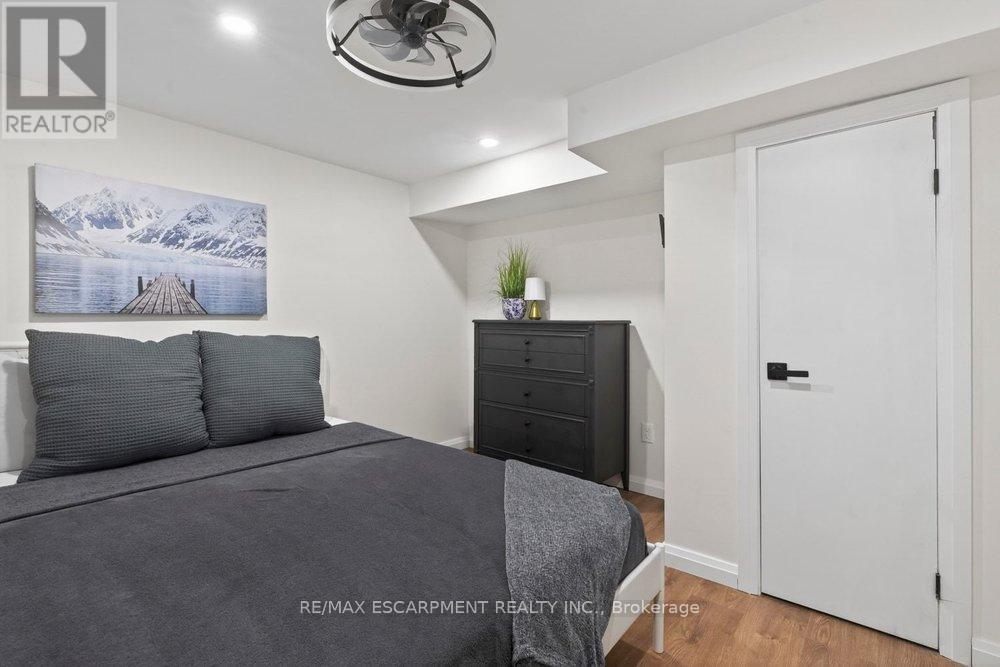 19 Huxley Avenue N, Hamilton, Ontario  L8H 4P1 - Photo 25 - X12776146