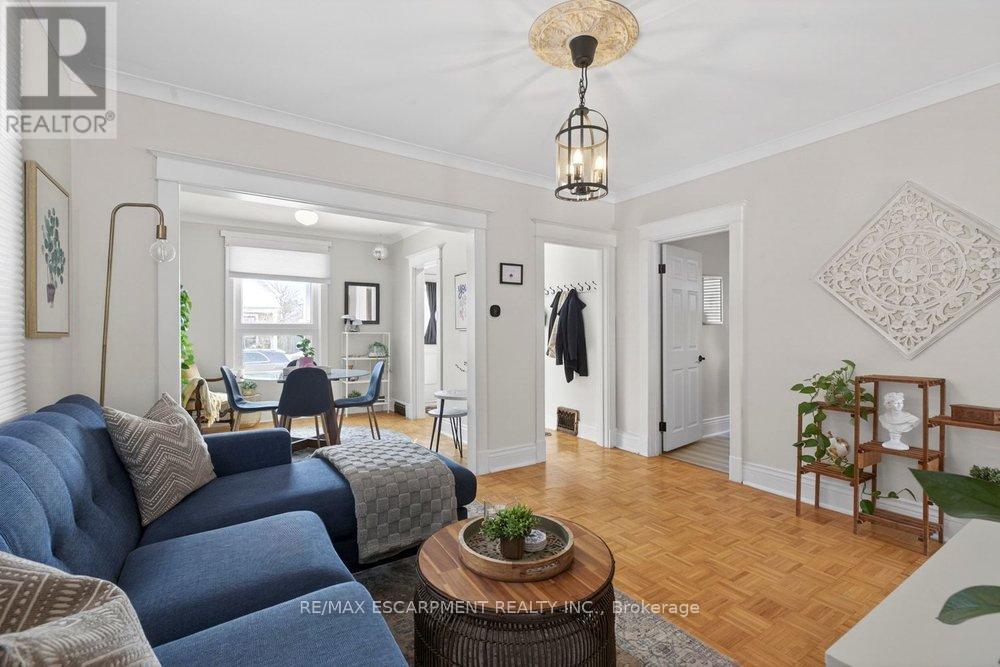 19 Huxley Avenue N, Hamilton, Ontario  L8H 4P1 - Photo 5 - X12776146