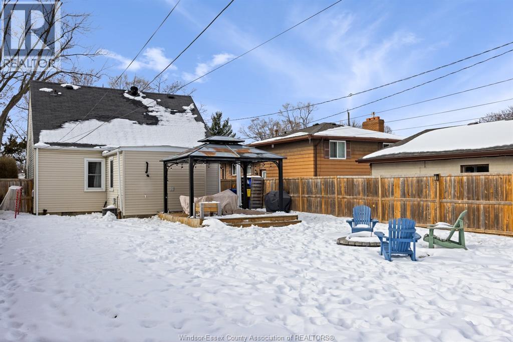 1962 Buckingham, Windsor, Ontario  N8T 2B1 - Photo 27 - 26002974