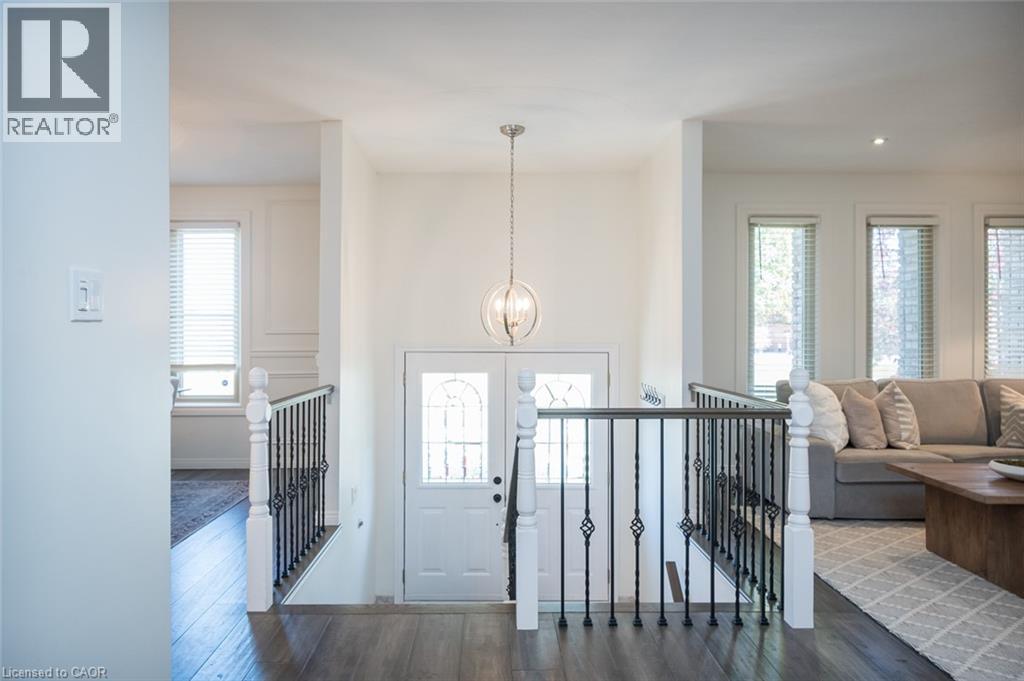 45 Amberwood Street, Stoney Creek, Ontario  L8J 1J1 - Photo 2 - 40804262