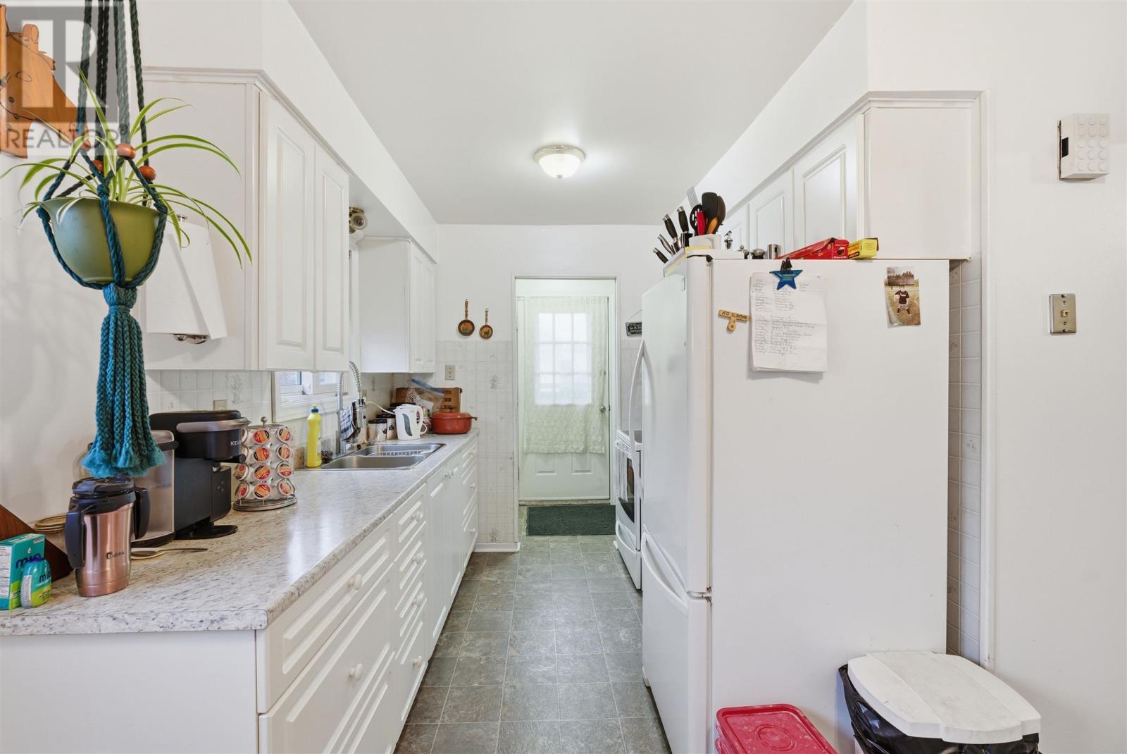 29 Laurier Rd, Elliot Lake, Ontario  P5A 2T9 - Photo 3 - SM253254