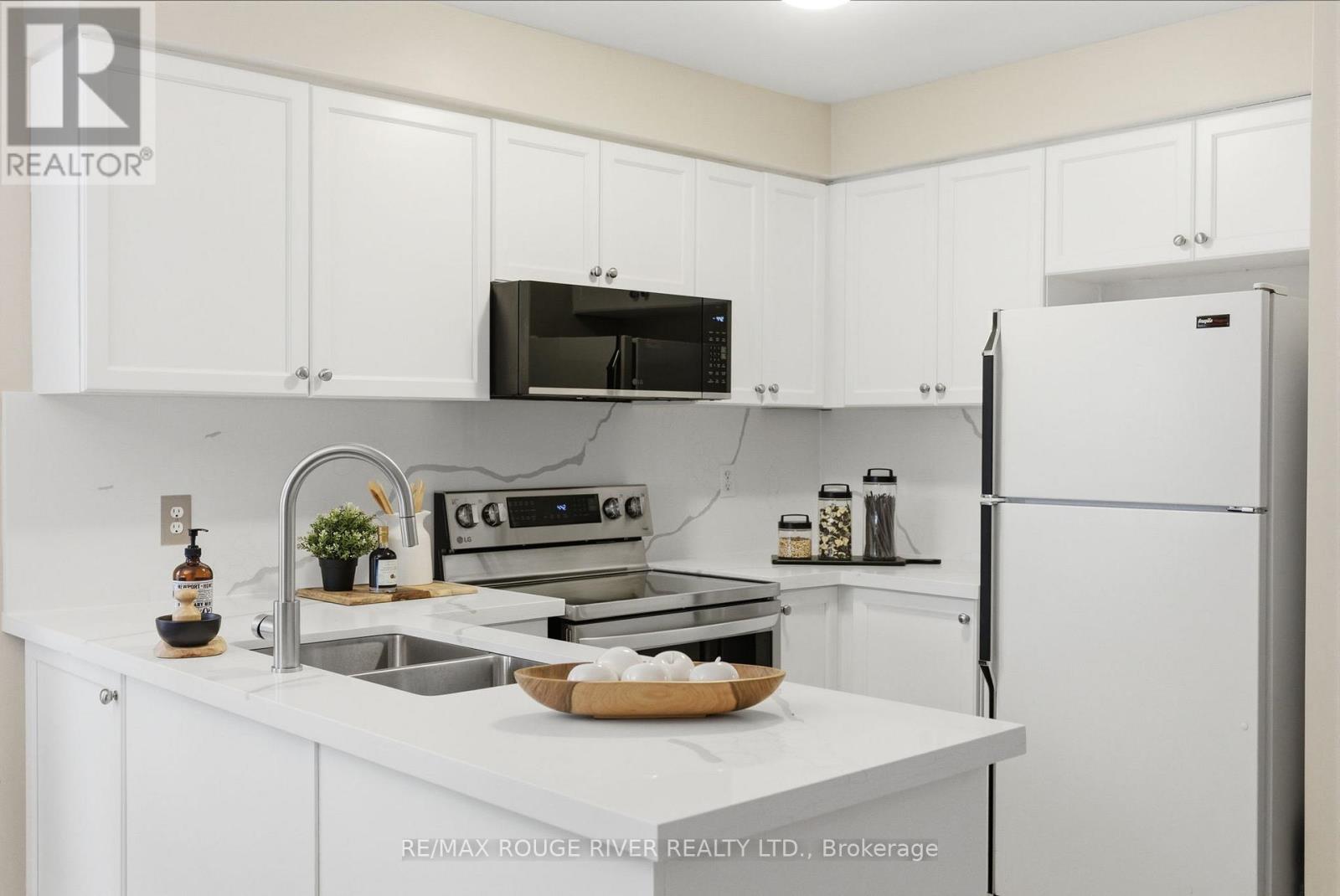 1016 Mcquay Boulevard, Whitby, Ontario  L1P 1R7 - Photo 8 - E12776296