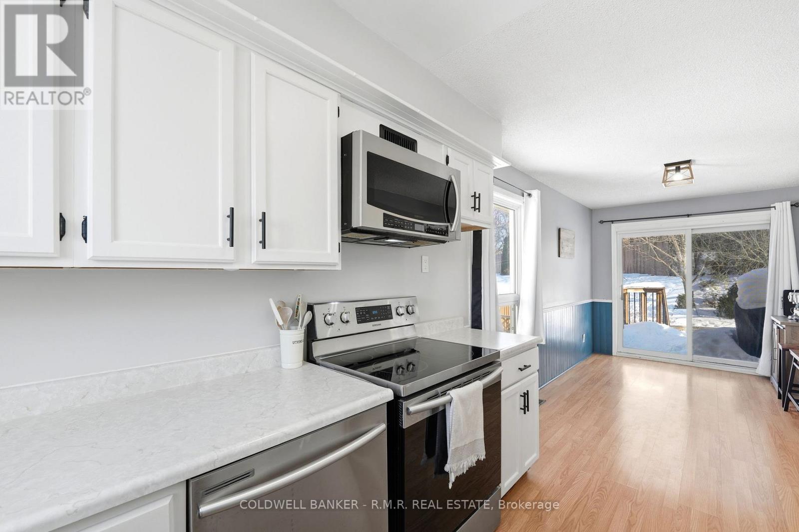 135 Sutherland Crescent, Cobourg, Ontario  K9A 5L6 - Photo 10 - X12776286