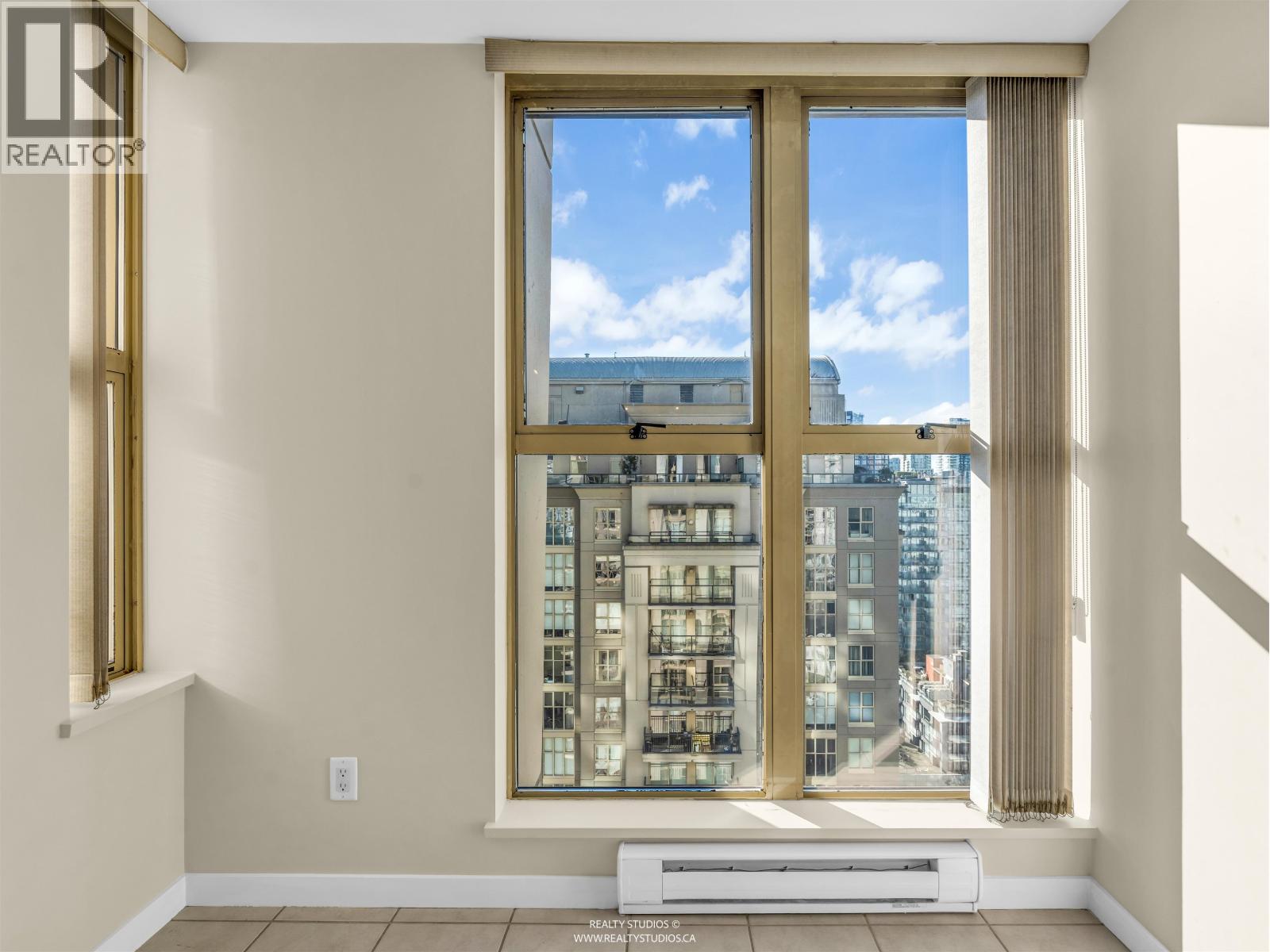 Listing Picture 17 of 39 : 2208 969 RICHARDS STREET, Vancouver / 溫哥華 - 魯藝地產 Yvonne Lu Group - MLS Medallion Club Member