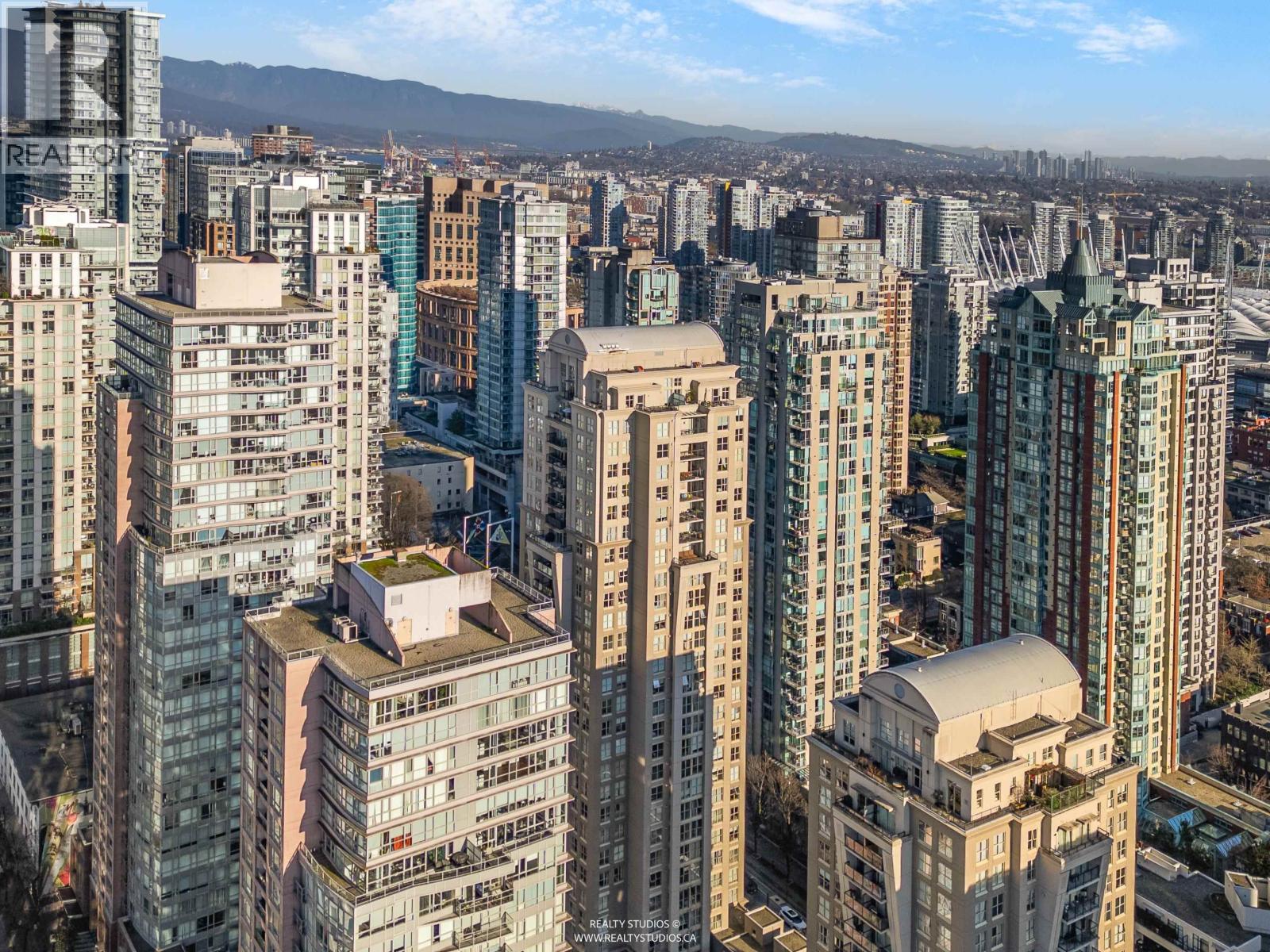 Listing Picture 31 of 39 : 2208 969 RICHARDS STREET, Vancouver / 溫哥華 - 魯藝地產 Yvonne Lu Group - MLS Medallion Club Member