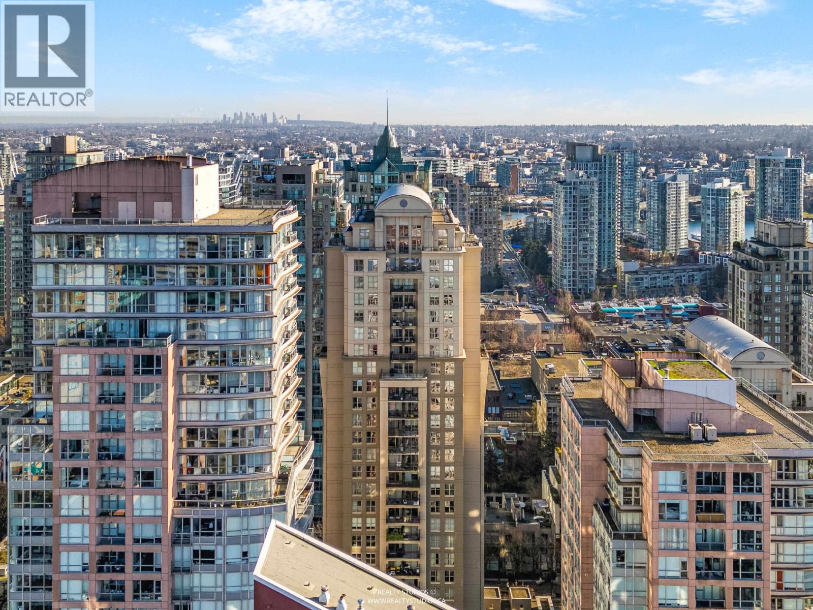 Listing Picture 33 of 39 : 2208 969 RICHARDS STREET, Vancouver / 溫哥華 - 魯藝地產 Yvonne Lu Group - MLS Medallion Club Member