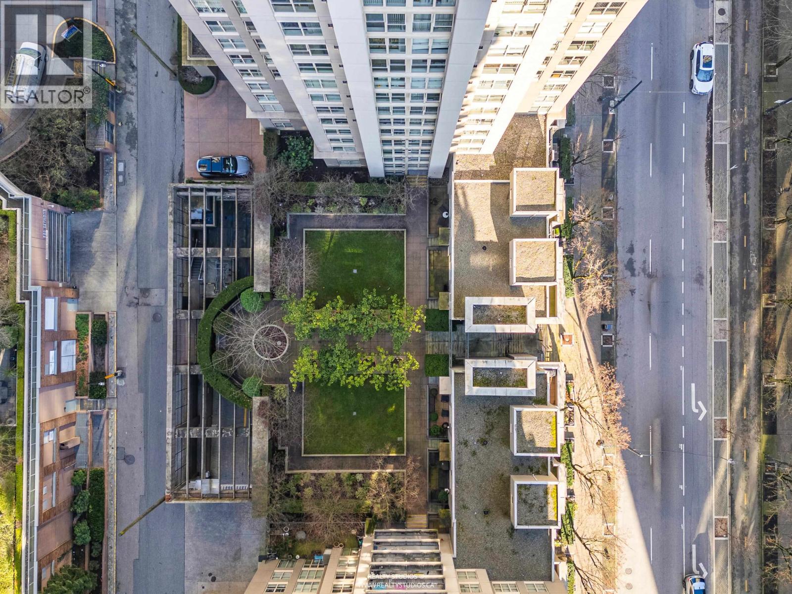 Listing Picture 29 of 39 : 2208 969 RICHARDS STREET, Vancouver / 溫哥華 - 魯藝地產 Yvonne Lu Group - MLS Medallion Club Member