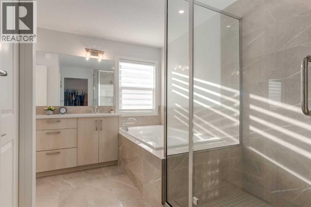 29 Marmot Passage Nw, Calgary, Alberta  T3R 2J3 - Photo 24 - A2281142