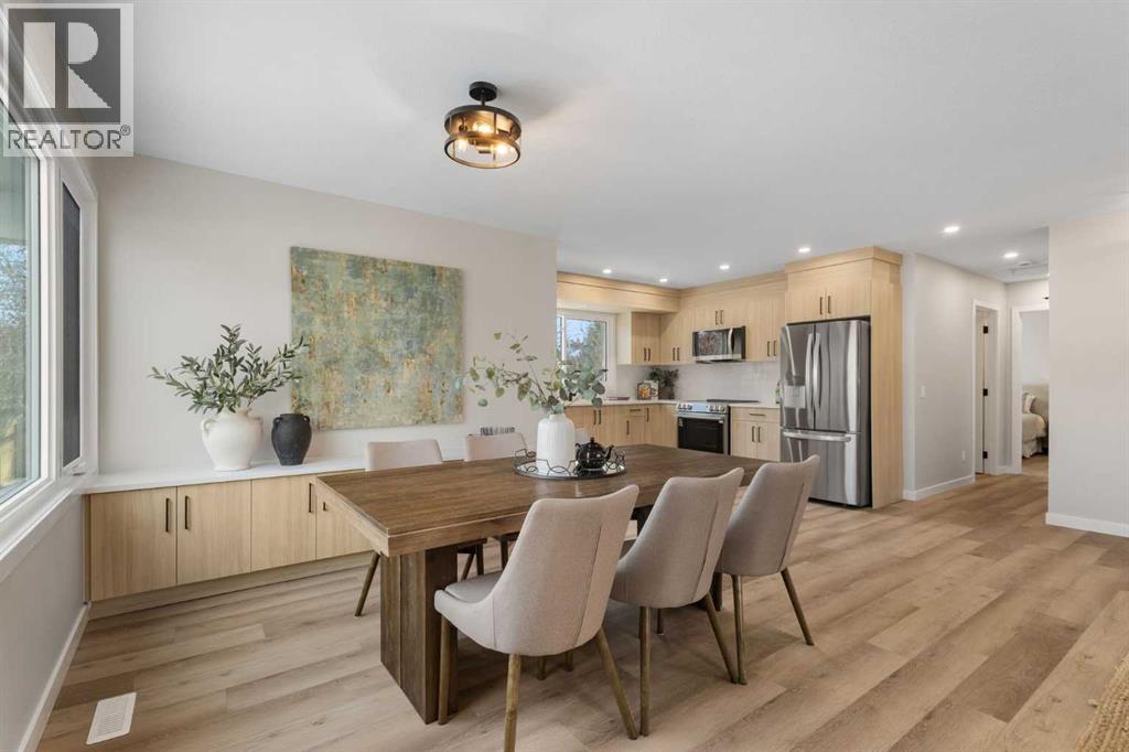 198 Silver Brook Road Nw, Calgary, Alberta  T3B 3J1 - Photo 4 - A2285355