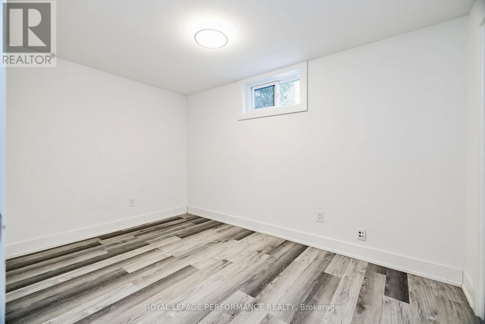 B - 36 Largo Crescent, Ottawa, Ontario  K2G 3C7 - Photo 13 - X12776310