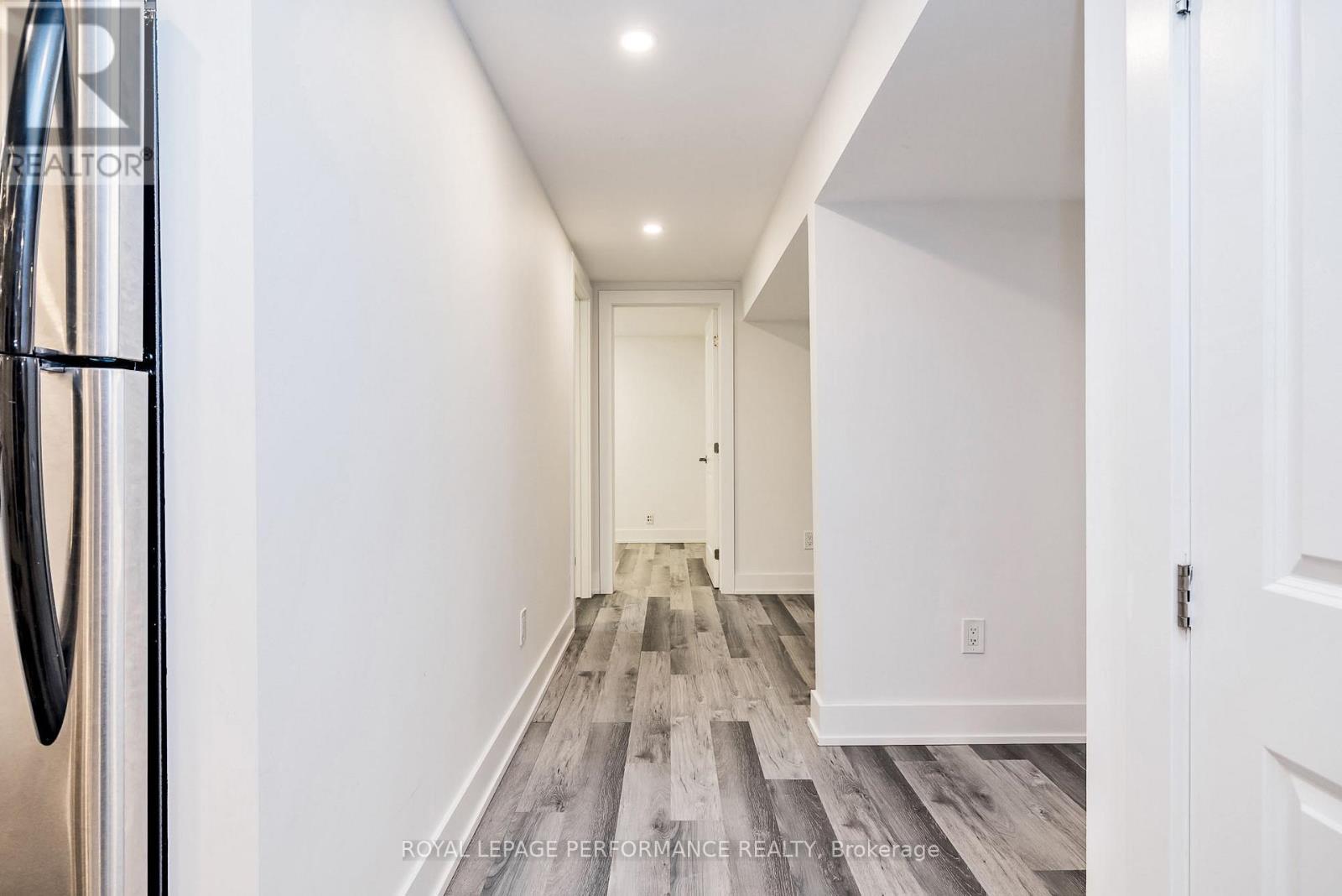 B - 36 Largo Crescent, Ottawa, Ontario  K2G 3C7 - Photo 9 - X12776310