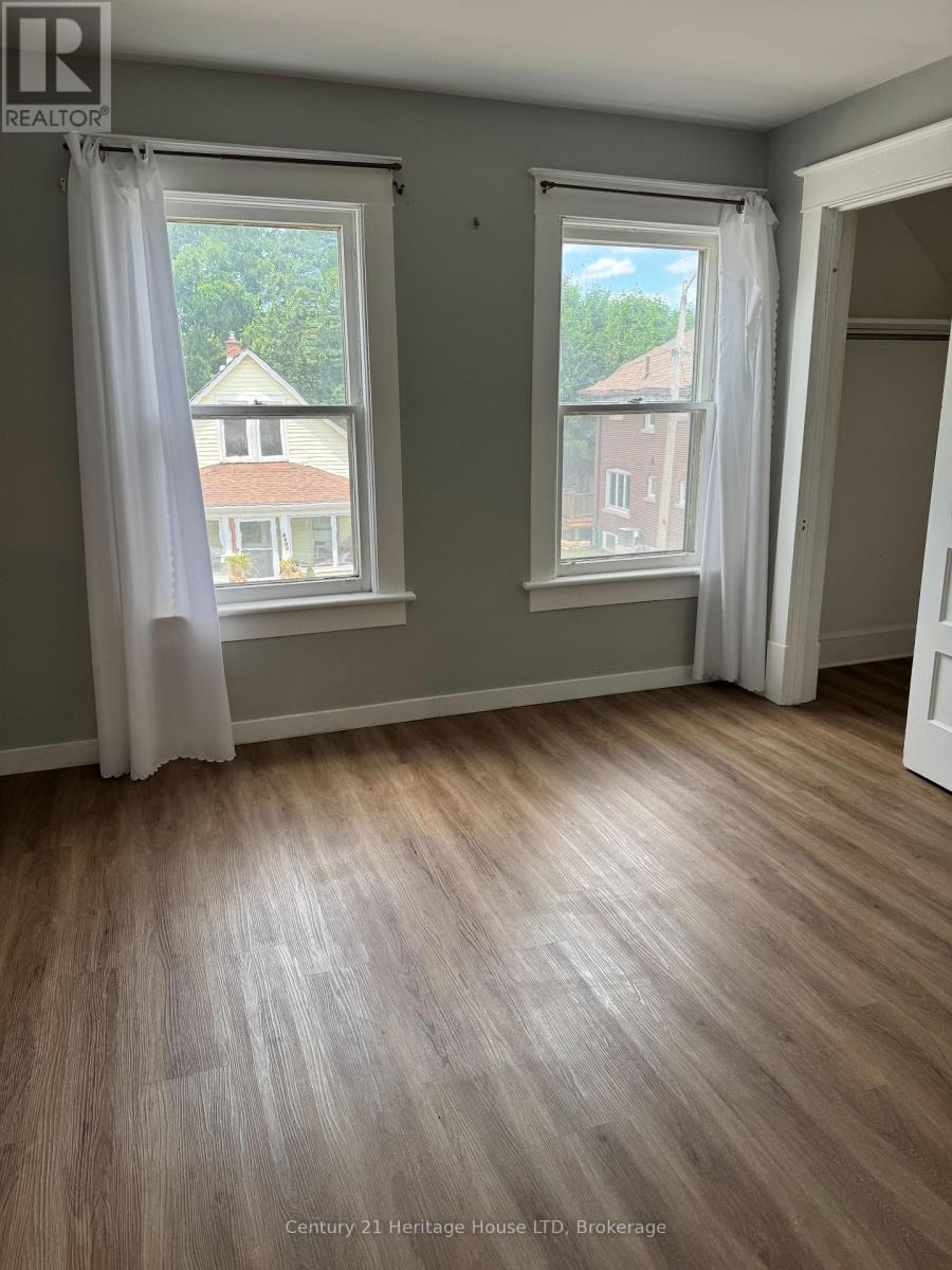 4688 Ryerson Crescent, Niagara Falls (Downtown), Ontario  L2E 1E5 - Photo 20 - X12776292