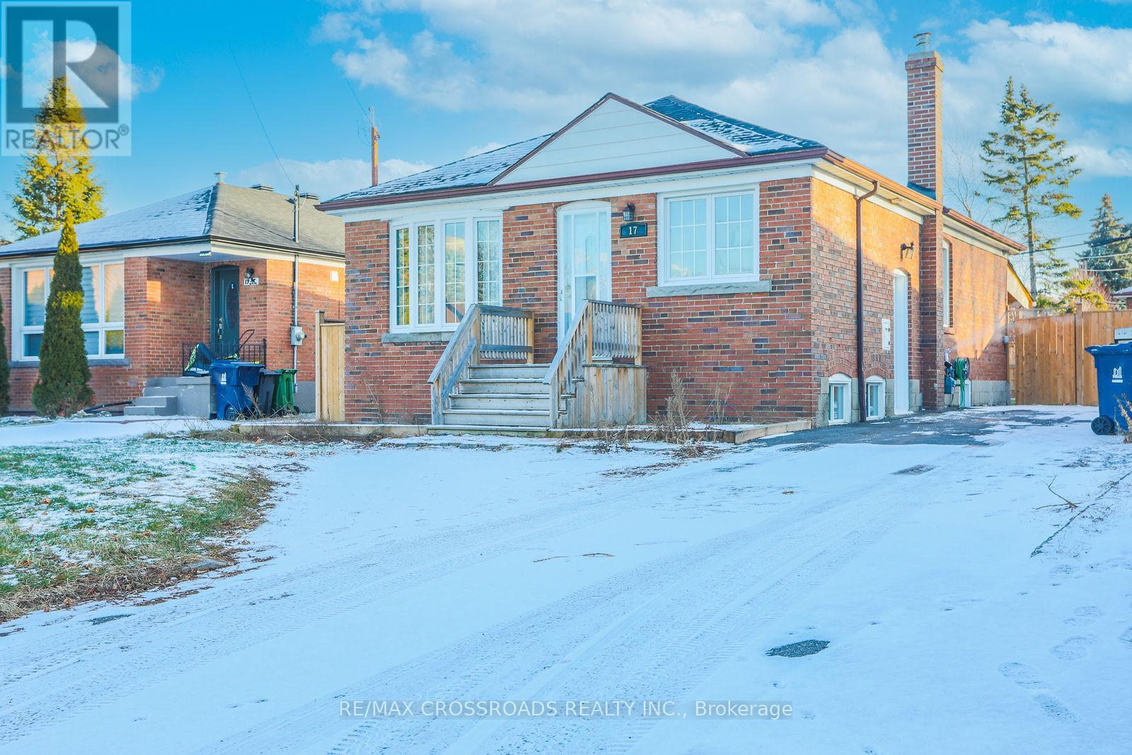 17 STRODE DRIVE, Toronto, Ontario