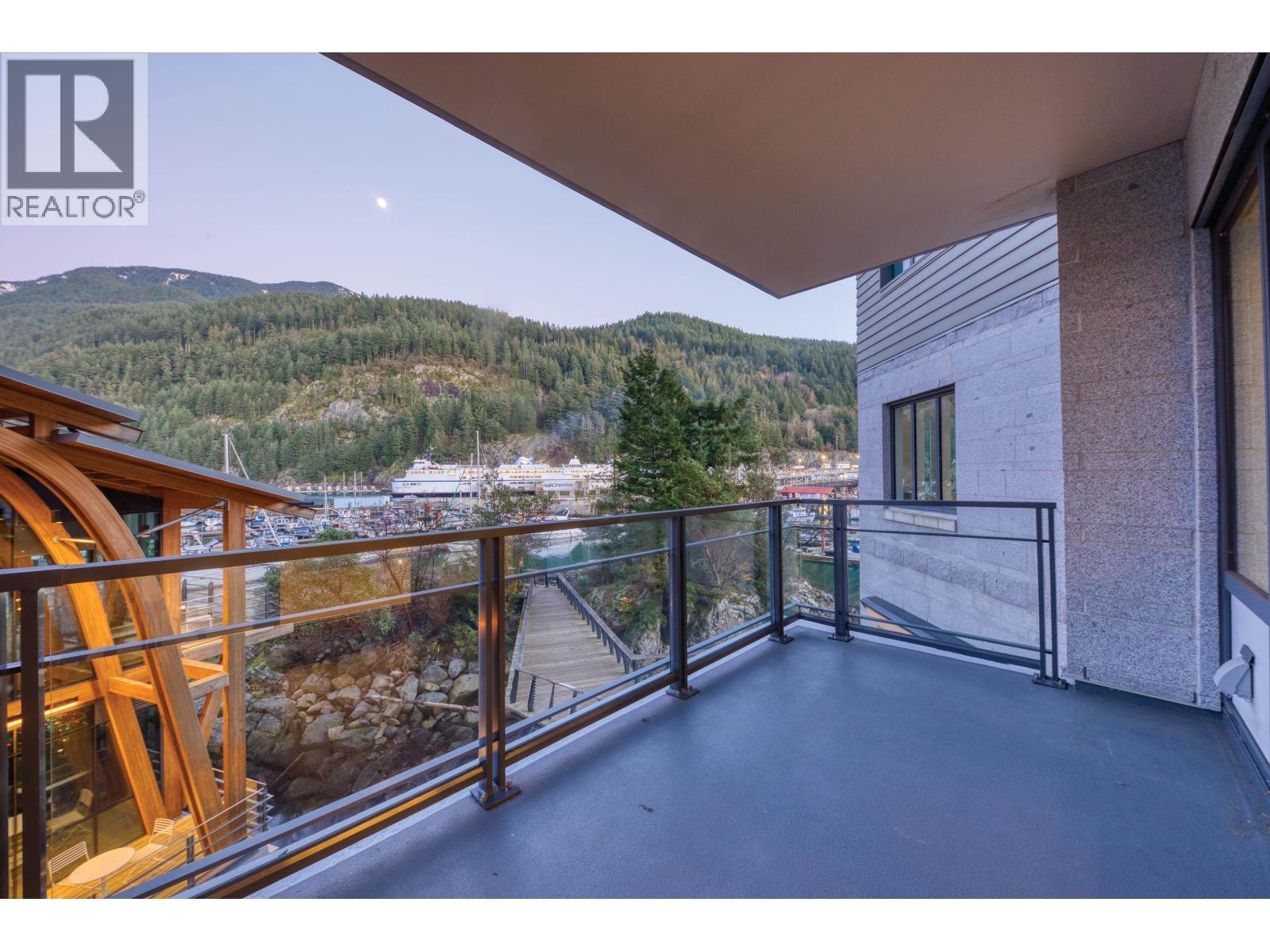 201 6707 Nelson Avenue, West Vancouver, British Columbia  V7W 0A4 - Photo 16 - R3088429