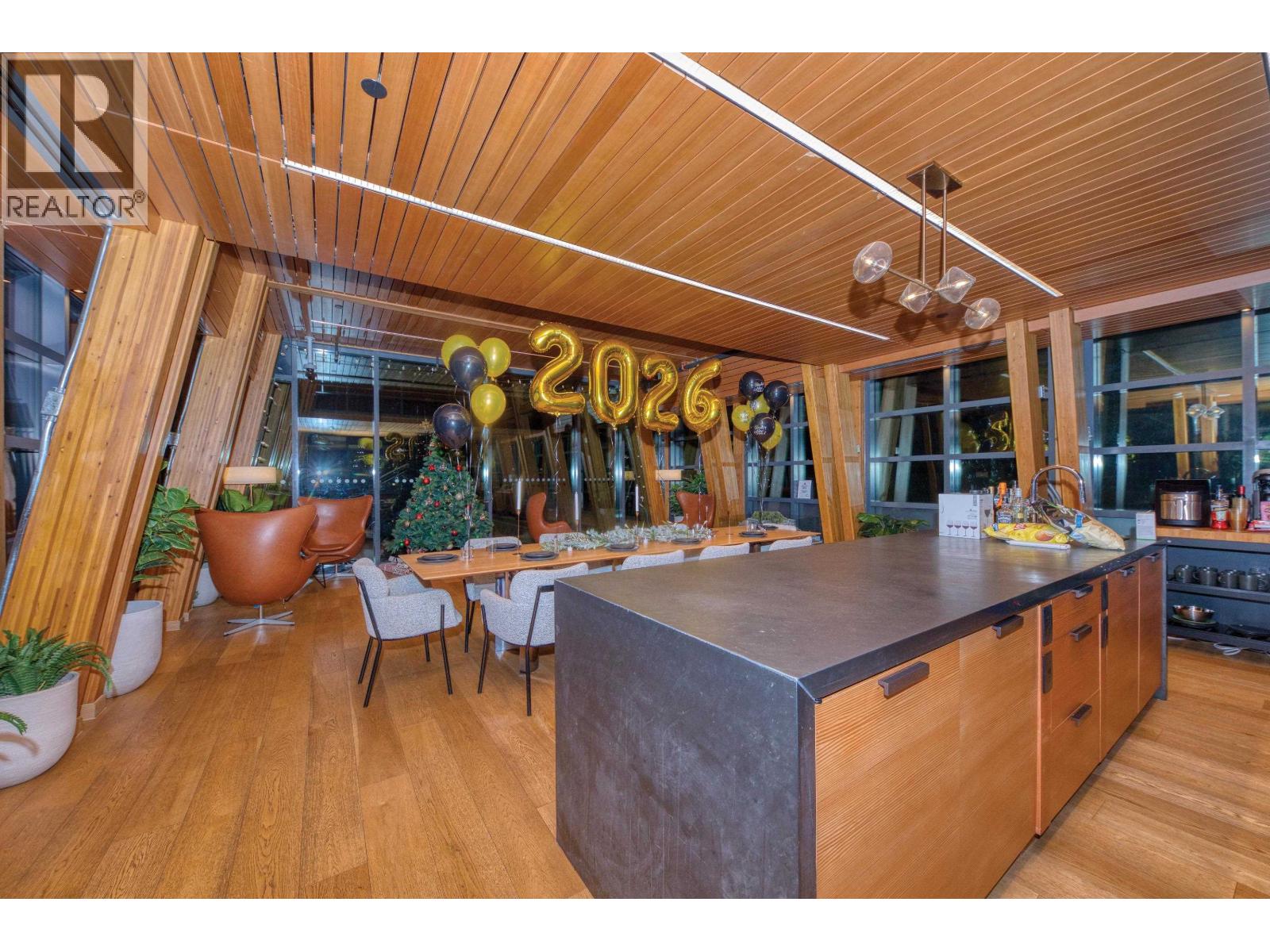 201 6707 Nelson Avenue, West Vancouver, British Columbia  V7W 0A4 - Photo 30 - R3088429