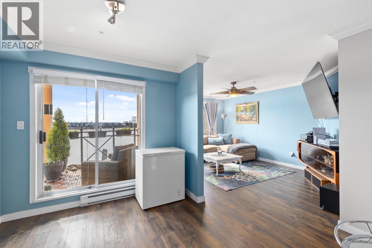 312 6 Renaissance Square, New Westminster, British Columbia  V3M 6N8 - Photo 8 - R3088462