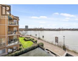 312 6 RENAISSANCE SQUARE, New Westminster, British Columbia