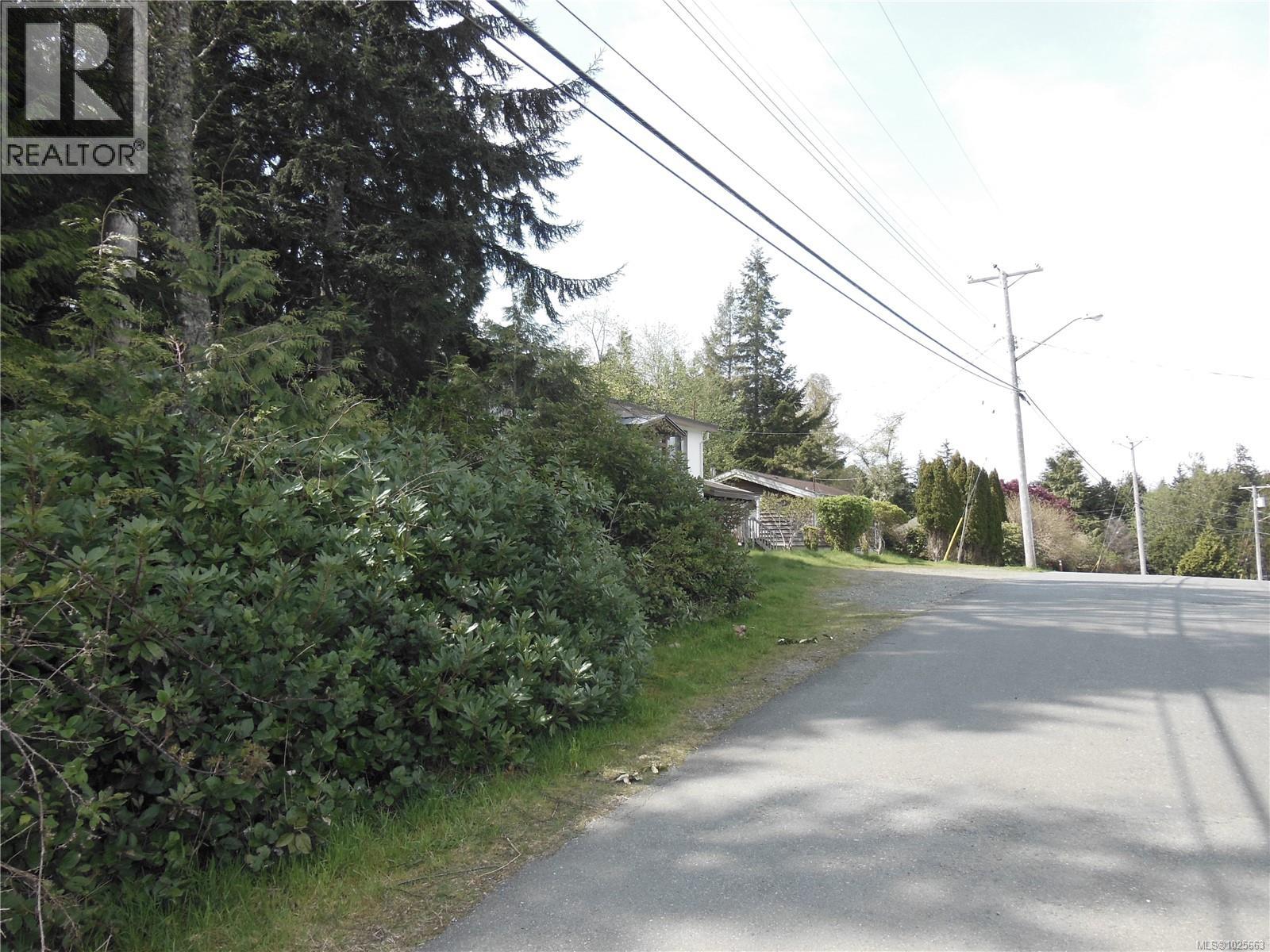 1686 Bay St, Ucluelet, British Columbia  V0R 3A0 - Photo 3 - 1025663