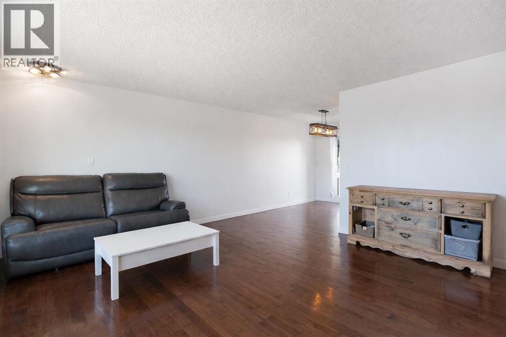 84 Big Springs Hill Se, Airdrie, Alberta  T4A 1L3 - Photo 3 - A2284142