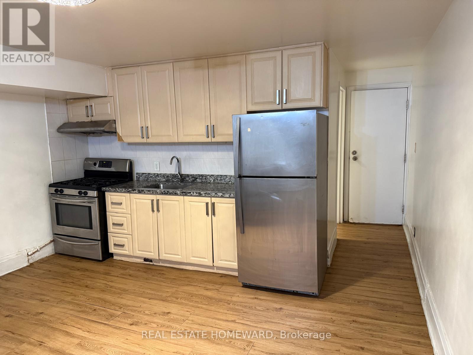 Main - 223 Broadview Avenue, Toronto, Ontario  M4M 2G3 - Photo 5 - E12776372