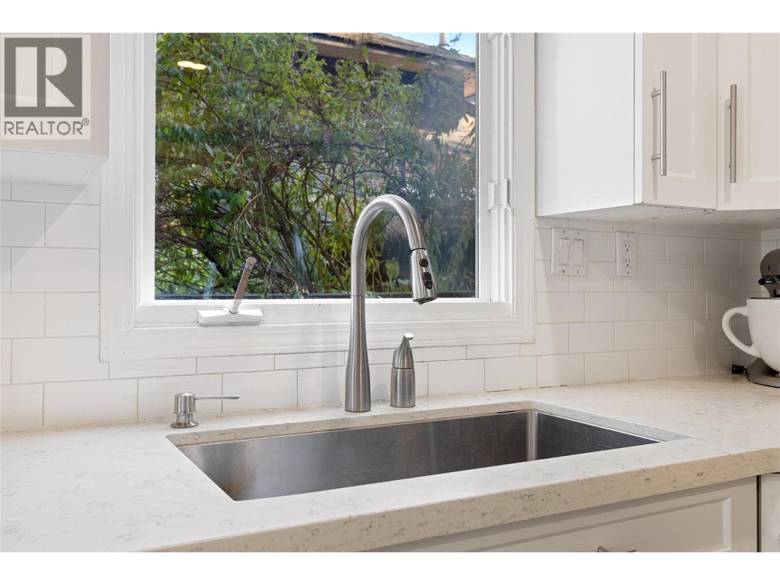 1988 Abel Street West Kelowna Photo 10