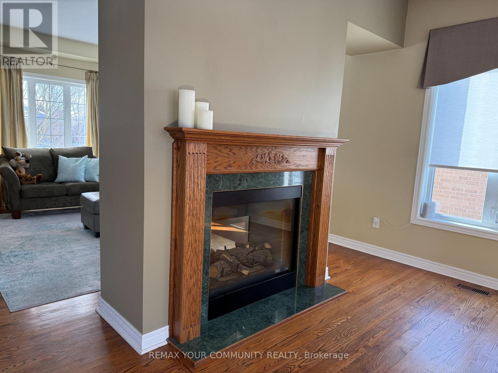 22 Whitebirch Lane, East Gwillimbury, Ontario  L0G 1V0 - Photo 16 - N12776354