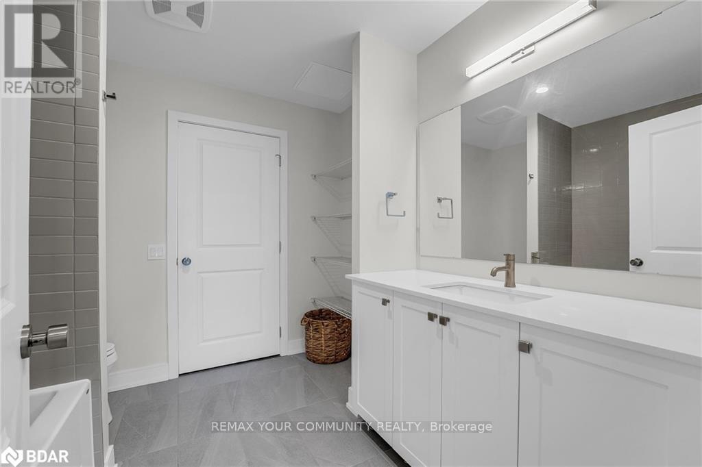 211 - 121 Mary Street, Clearview (Creemore), Ontario  L0M 1G0 - Photo 15 - S12776298