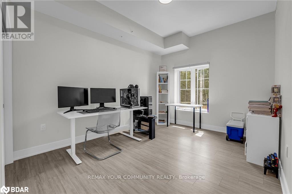 211 - 121 Mary Street, Clearview (Creemore), Ontario  L0M 1G0 - Photo 18 - S12776298