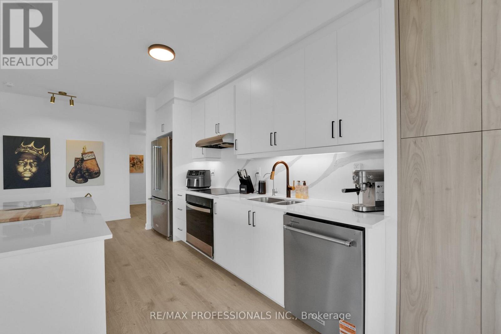 1402 - 1035 Southdown Road, Mississauga, Ontario  L5J 0A2 - Photo 12 - W12767944