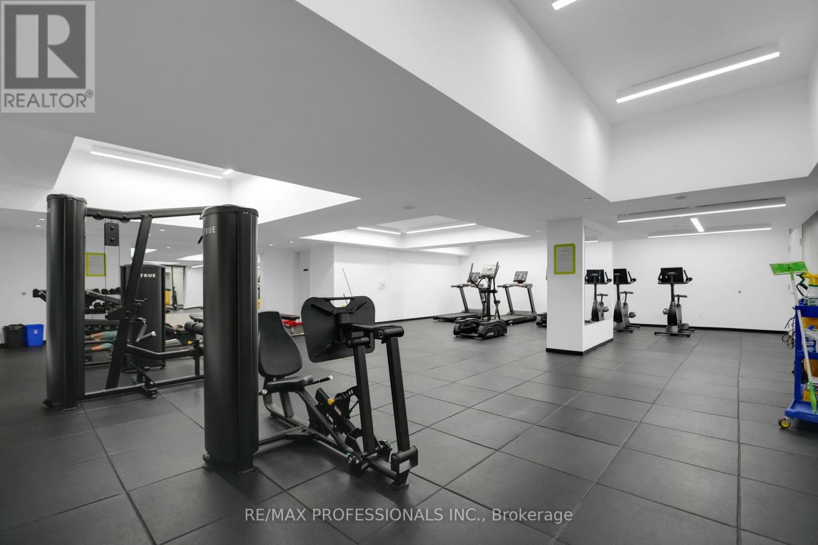 1402 - 1035 Southdown Road, Mississauga, Ontario  L5J 0A2 - Photo 47 - W12767944