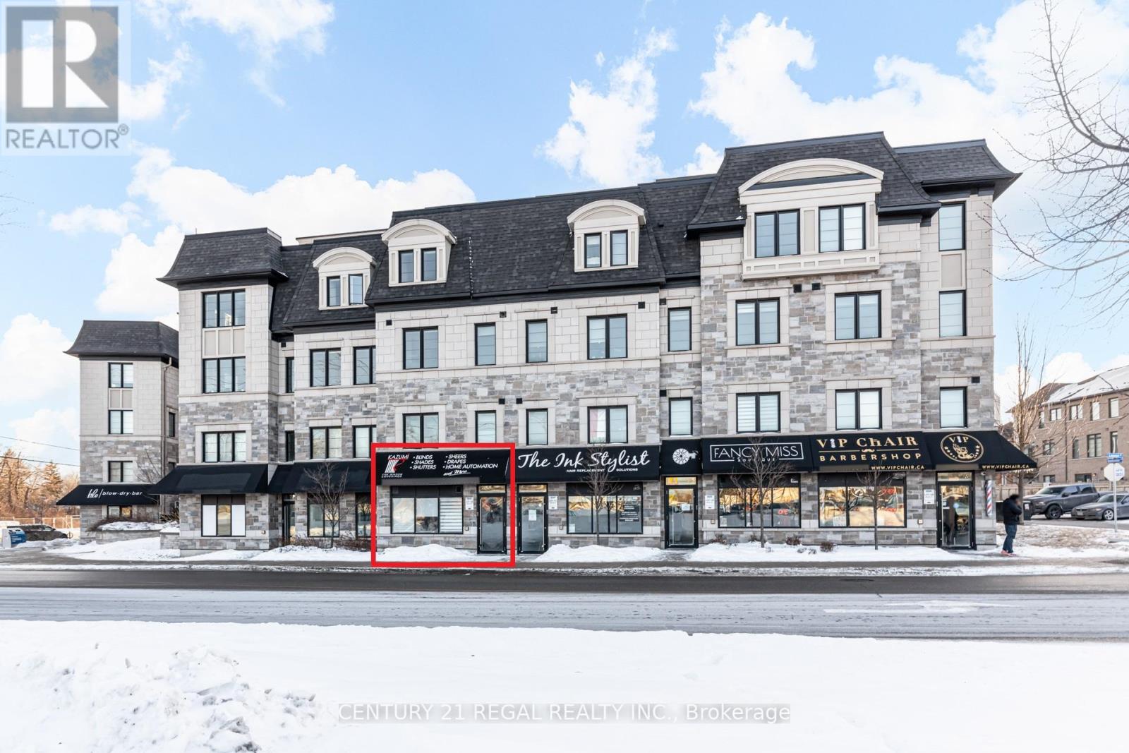 1008 Lagoon Street, Mississauga, Ontario  L5G 0B2 - Photo 2 - W12776294