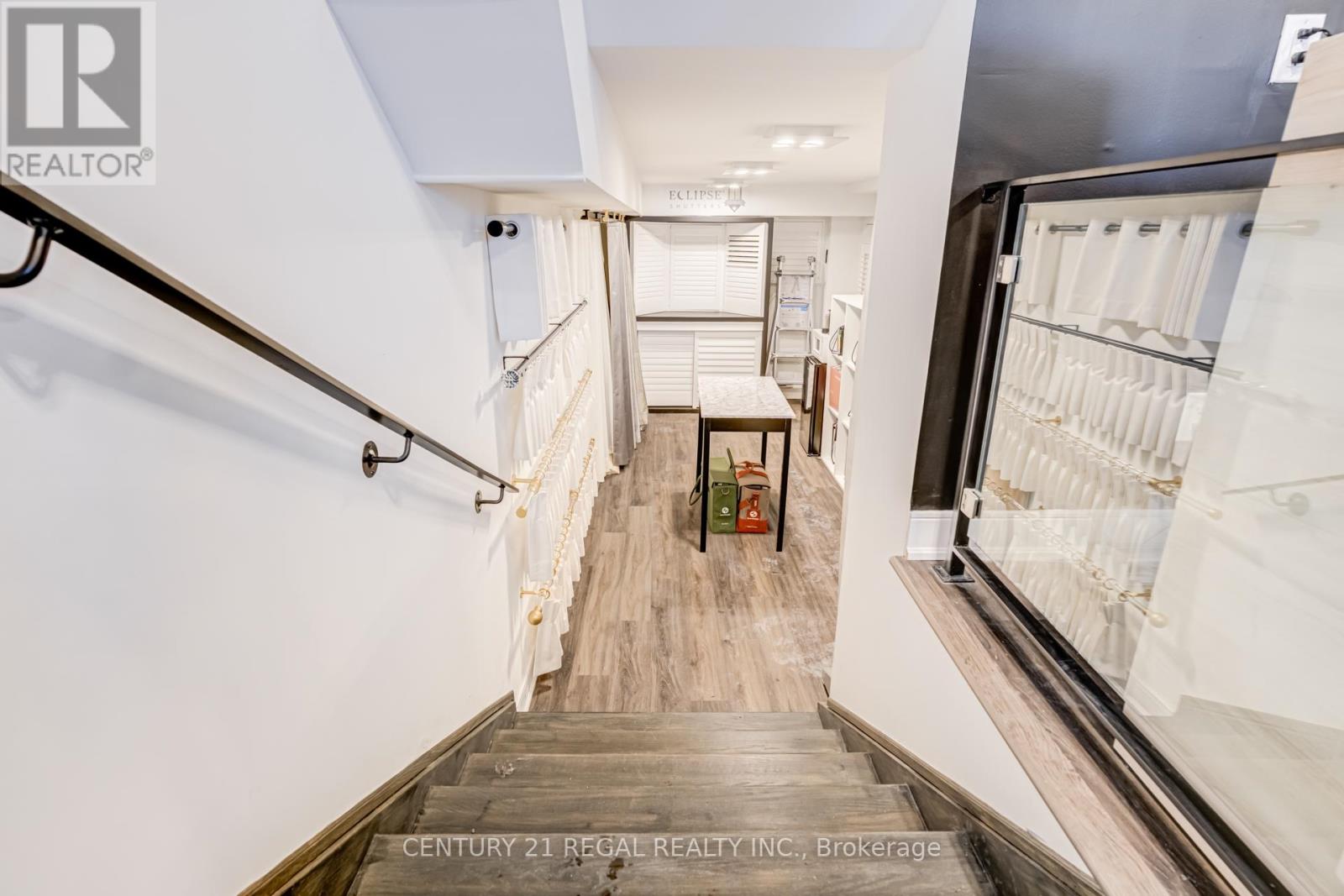 1008 Lagoon Street, Mississauga, Ontario  L5G 0B2 - Photo 20 - W12776294