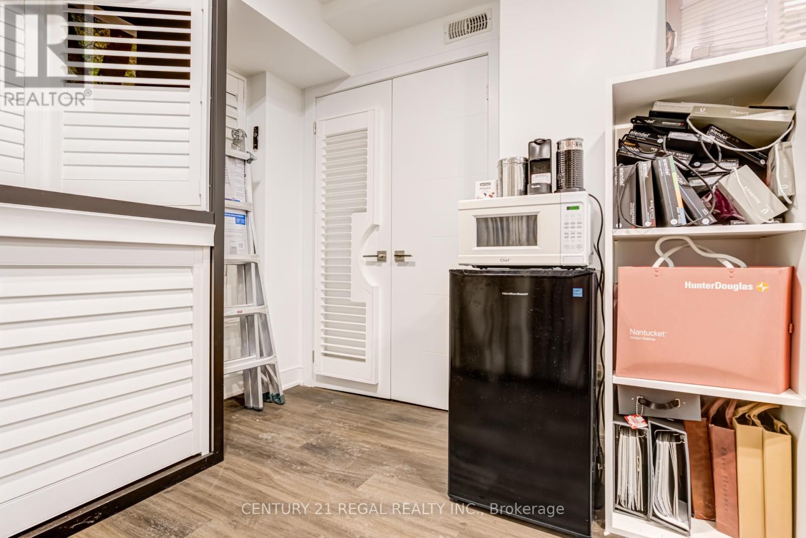 1008 Lagoon Street, Mississauga, Ontario  L5G 0B2 - Photo 26 - W12776294