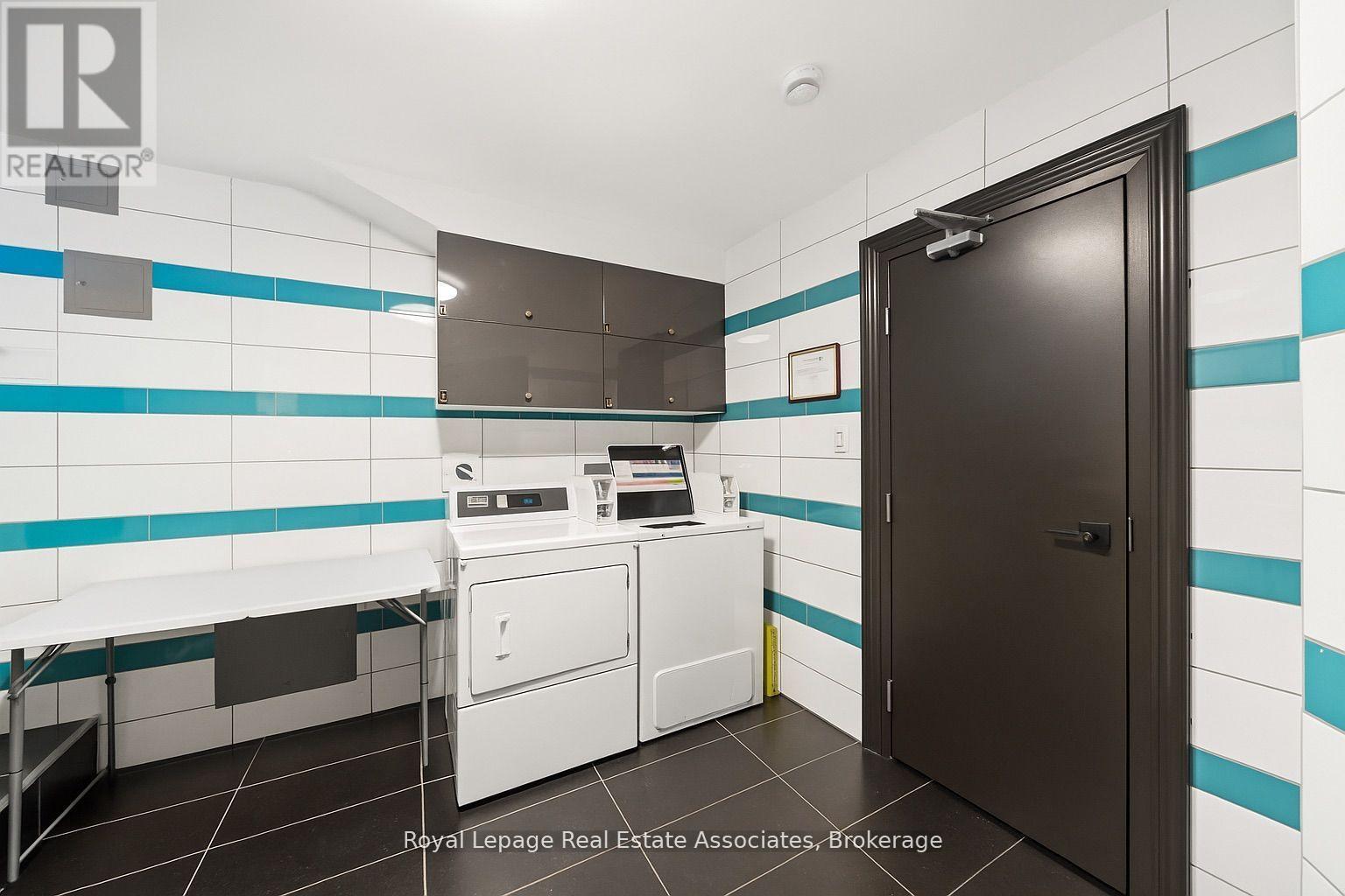 2 - 531 Runnymede Road, Toronto, Ontario  M6S 2Z8 - Photo 12 - W12776304