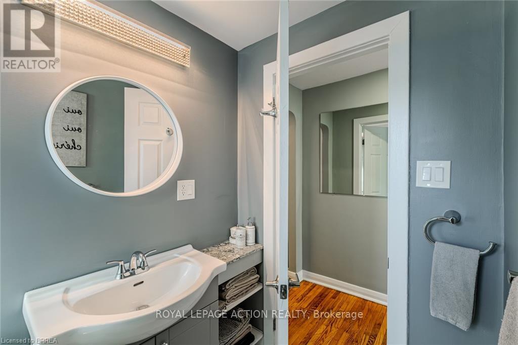 42 East 31st Street, Hamilton, Ontario  L8V 3N7 - Photo 37 - X12776300