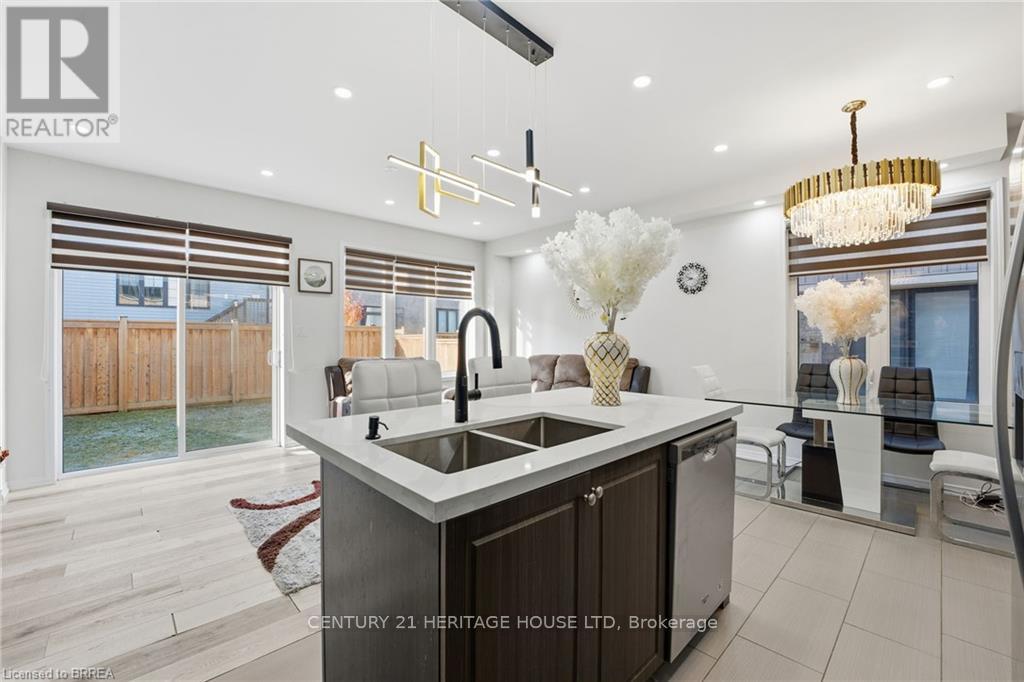 29 Arnold Marshall Boulevard, Haldimand, Ontario  N3W 0B2 - Photo 8 - X12776352