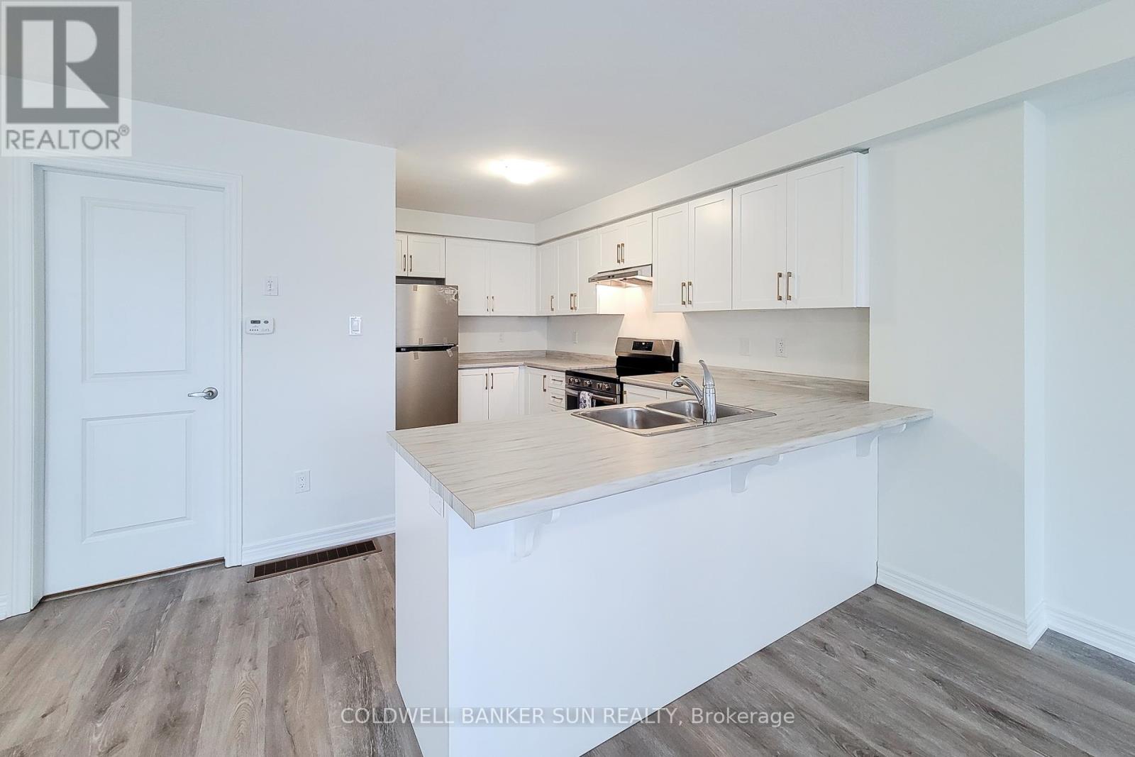 7 Roxanne Drive, Hamilton, Ontario  L8H 1L9 - Photo 14 - X12776360