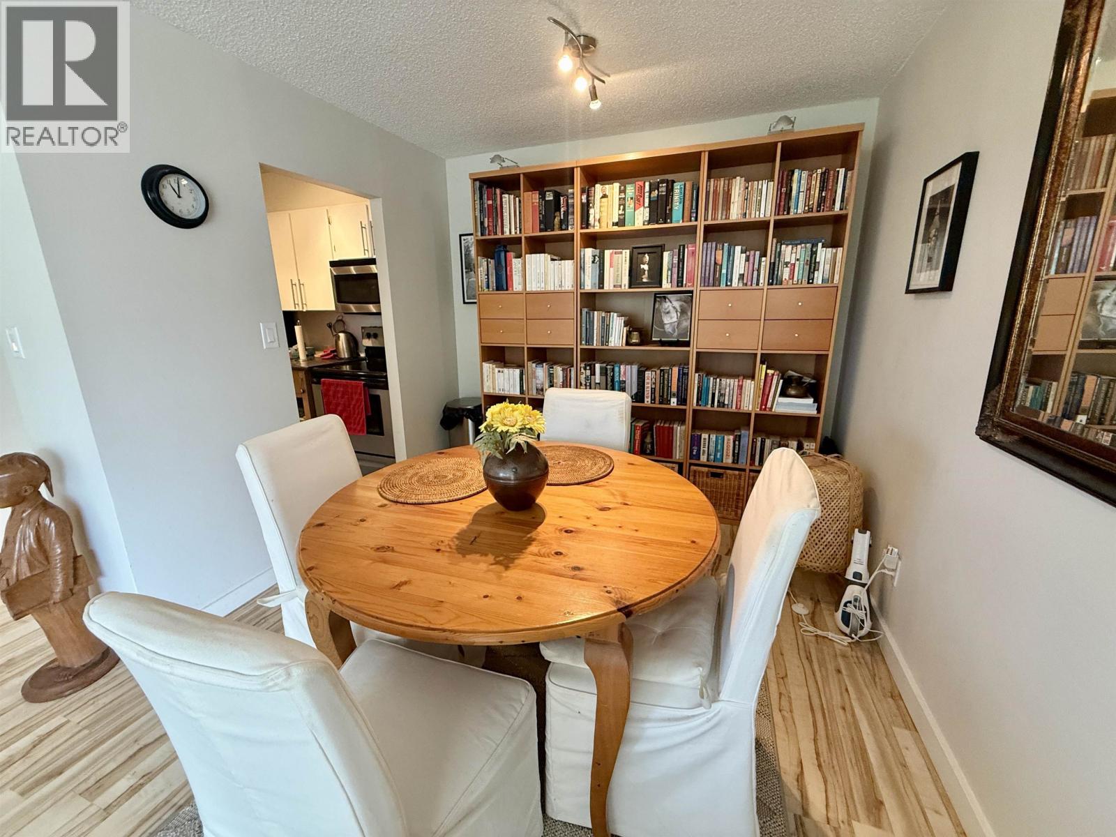 Listing Picture 10 of 24 : 302 9320 PARKSVILLE DRIVE, Richmond / 烈治文 - 魯藝地產 Yvonne Lu Group - MLS Medallion Club Member