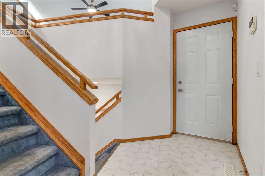 20 Willowbrook Gate Nw, Airdrie, Alberta  T4B 2J4 - Photo 2 - A2280470