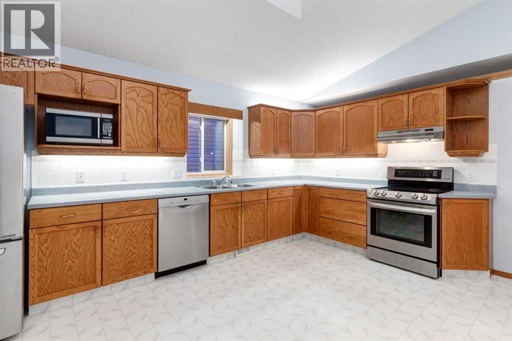 20 Willowbrook Gate Nw, Airdrie, Alberta  T4B 2J4 - Photo 10 - A2280470