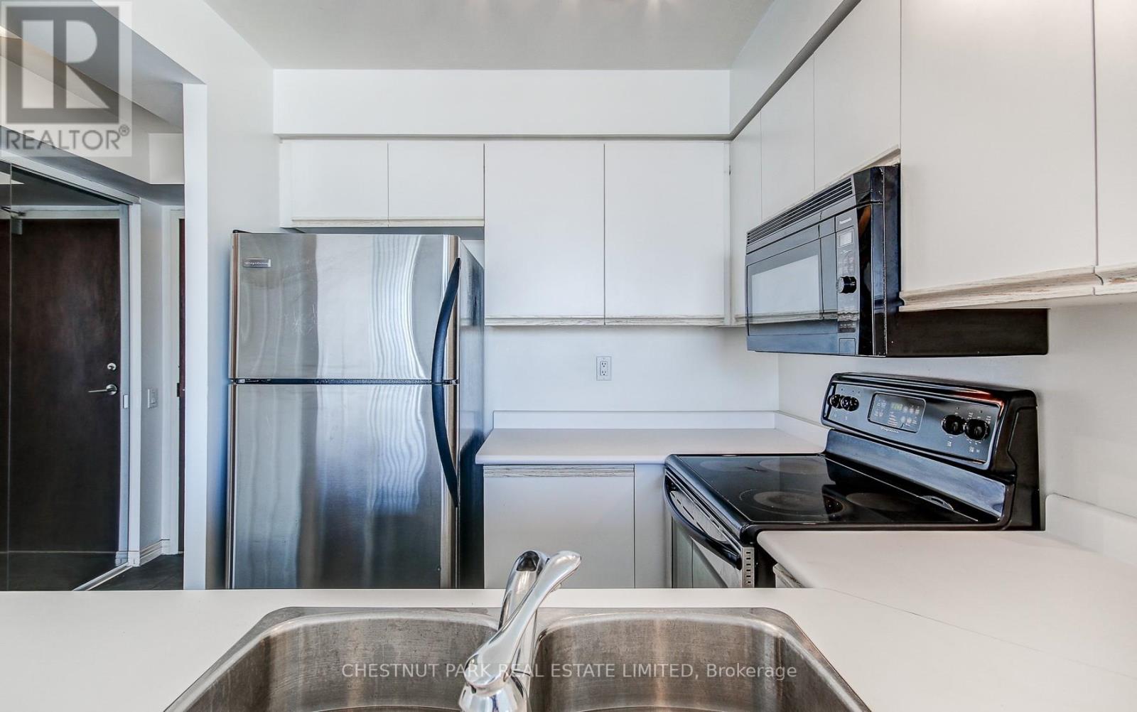 Ph210 - 942 Yonge Street, Toronto, Ontario  M4W 3S8 - Photo 16 - C12772864