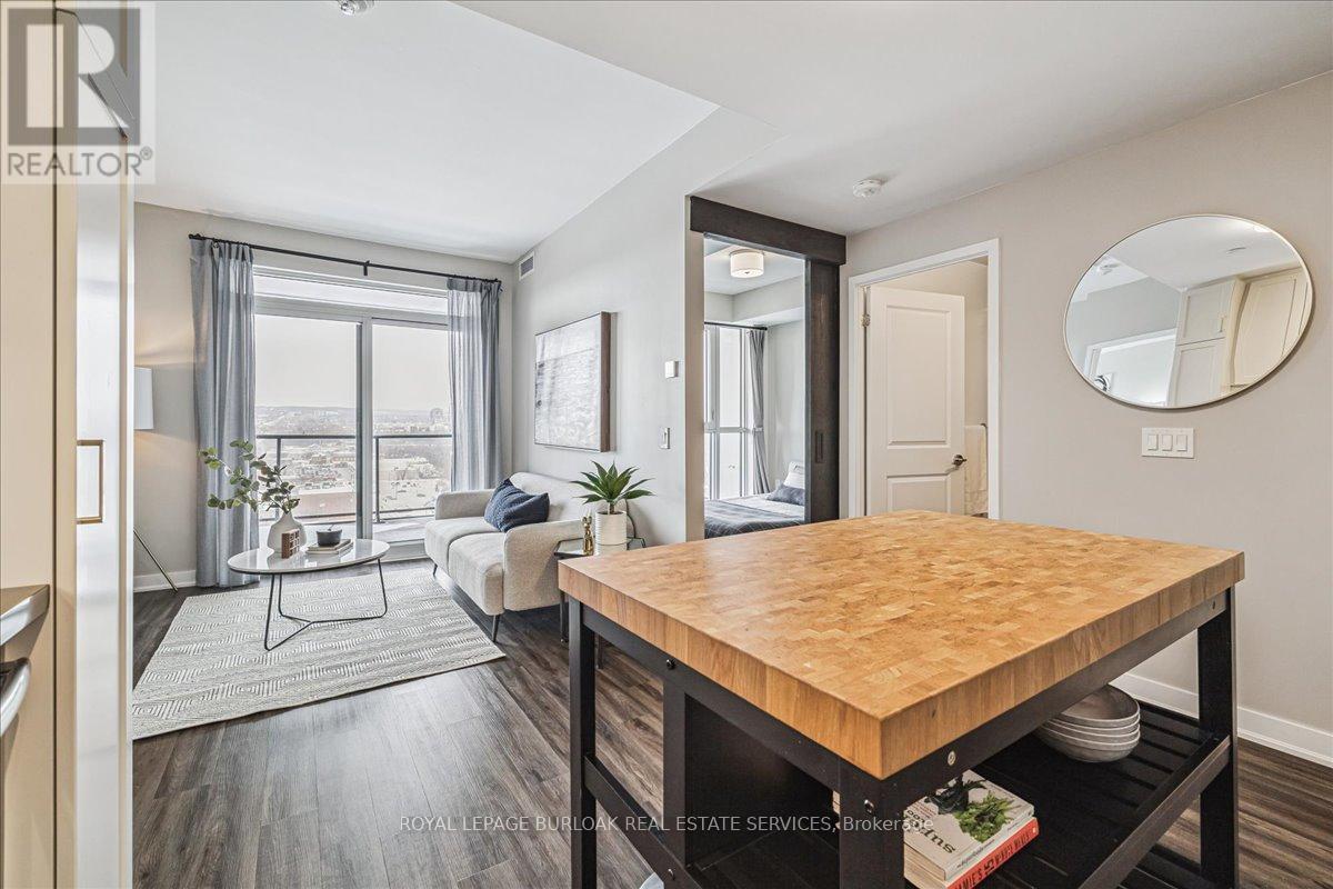 1201 - 2007 James Street, Burlington, Ontario  L7R 0G7 - Photo 10 - W12559142