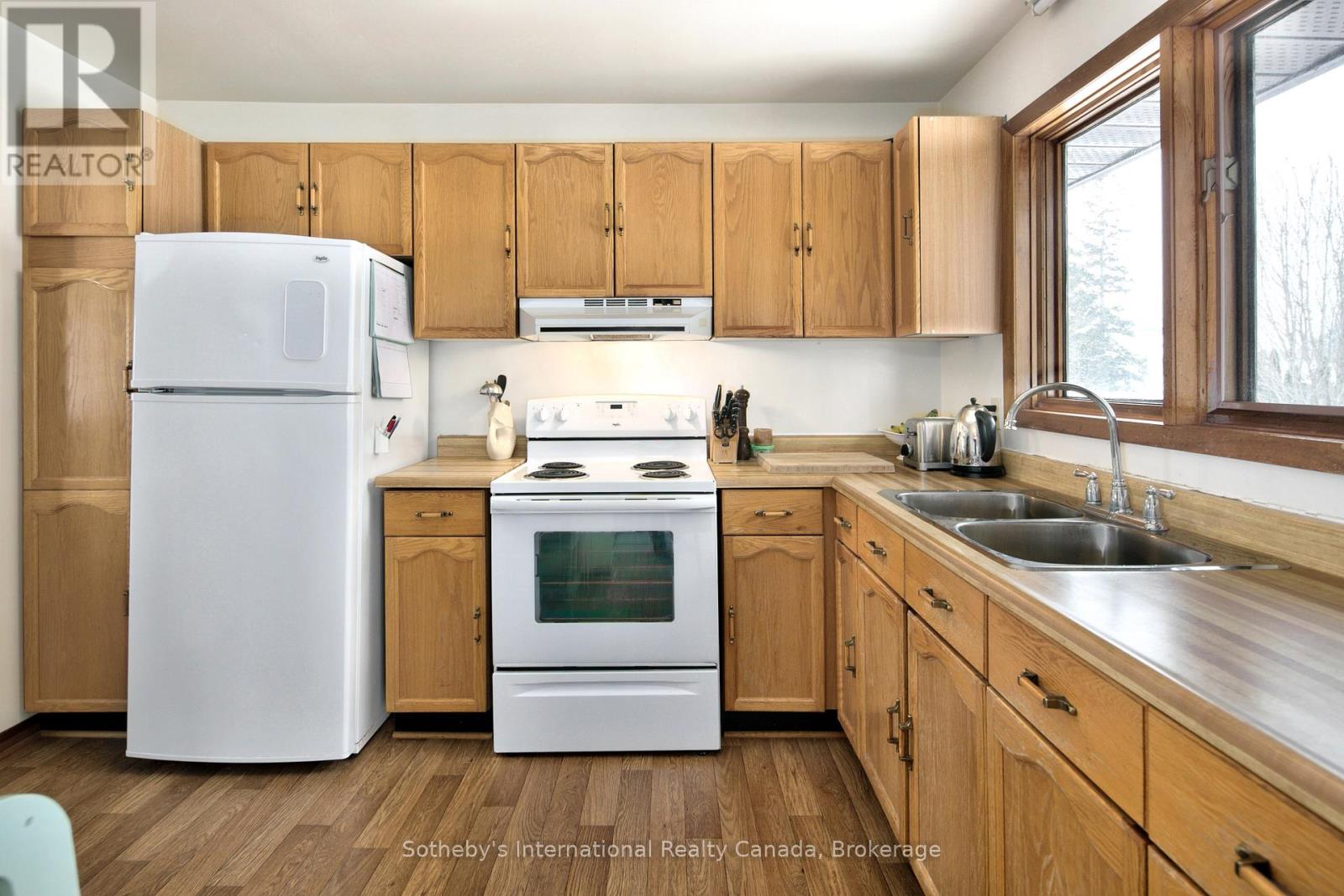 236 Collingwood Street W, Meaford, Ontario  N4L 1M4 - Photo 16 - X12776438