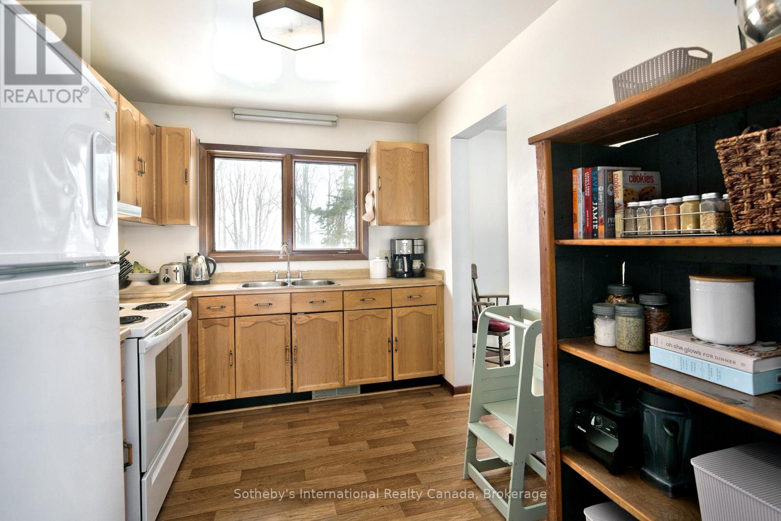 236 Collingwood Street W, Meaford, Ontario  N4L 1M4 - Photo 17 - X12776438