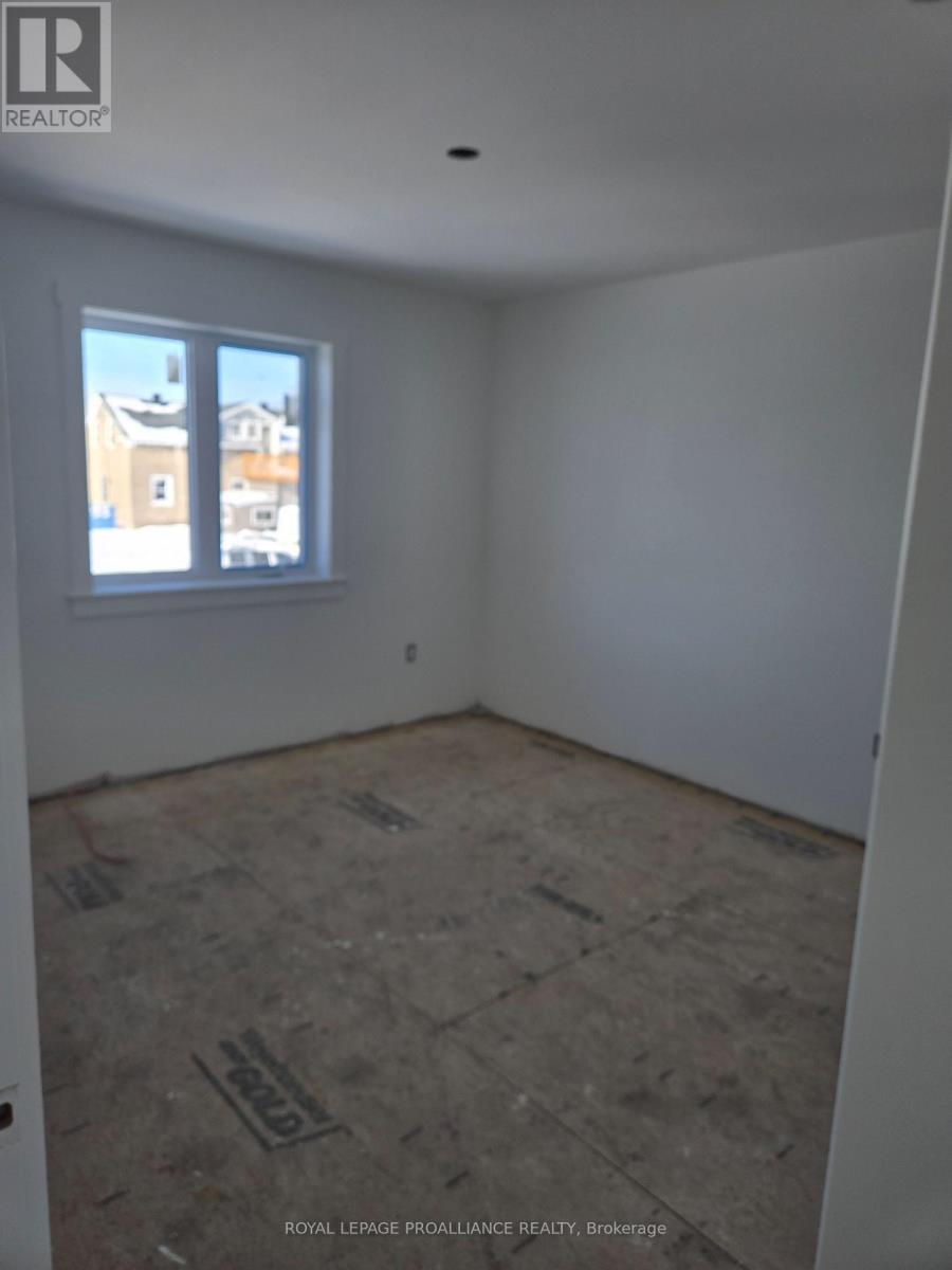 2 - 92 Lywood Street, Belleville, Ontario  K0K 1K0 - Photo 10 - X12776522